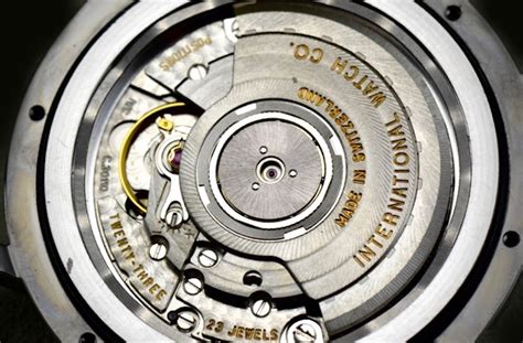 iwc movement 30110|CALIBRE c.30110 .